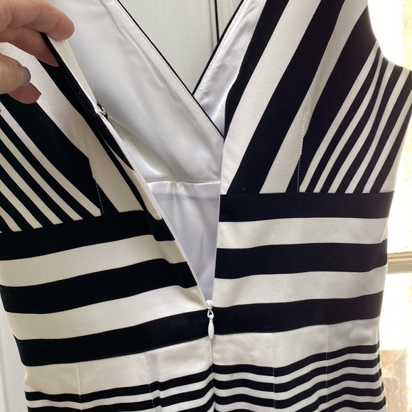 WHBM, woman’s size 00, dress. - Picture 4 of 12